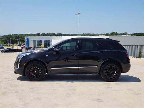 2025 Cadillac XT5 Sport