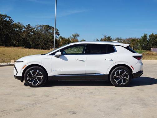 2025 Chevrolet Equinox EV LT