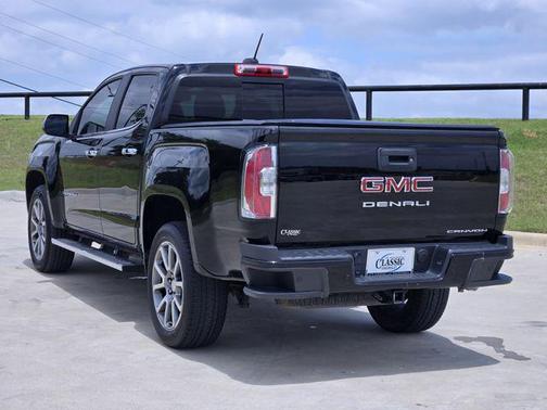 Onyx Black 2022 GMC Canyon Denali