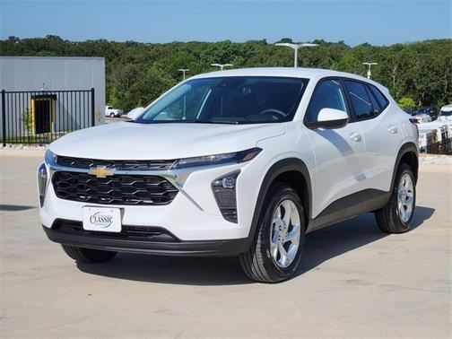 2025 Chevrolet Trax LS