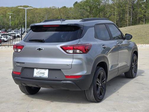 Sterling Gray Metallic 2026 Chevrolet Trailblazer LT