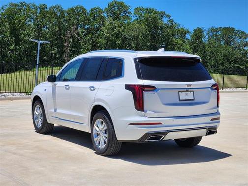 2025 Cadillac XT6 Luxury FWD
