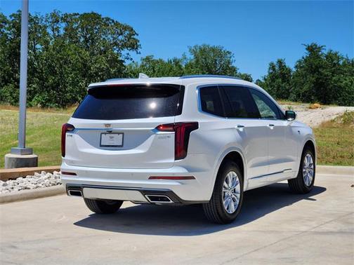 2025 Cadillac XT6 Luxury FWD