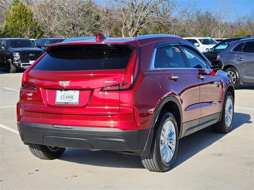 2024 Cadillac XT4 Luxury