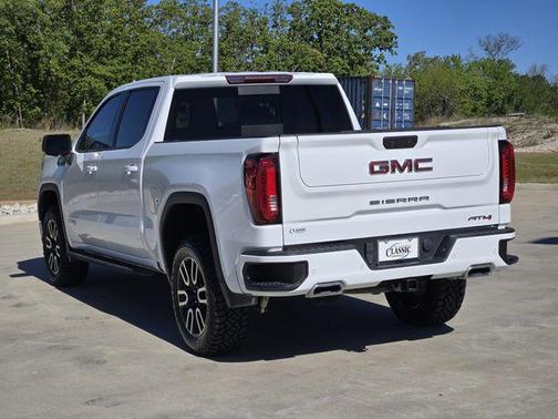 Summit White 2023 GMC Sierra 1500 AT4