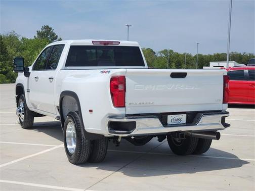 2025 Chevrolet Silverado 3500 LTZ