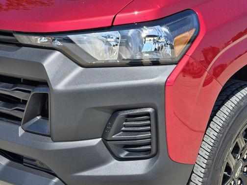 Radiant Red Tintcoat 2026 Chevrolet Colorado WT