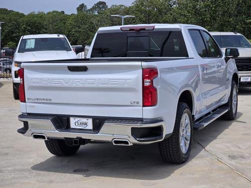 Polar White Tricoat 2026 Chevrolet Silverado 1500 LTZ