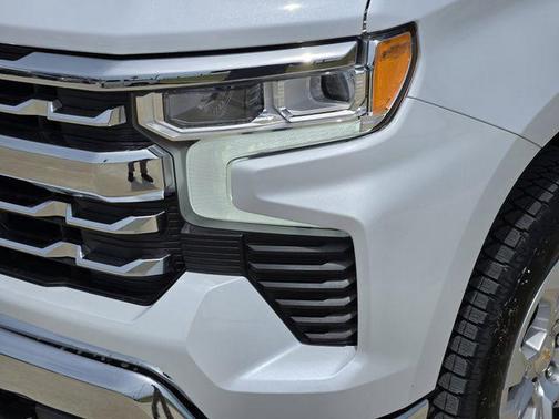 Polar White Tricoat 2026 Chevrolet Silverado 1500 LTZ