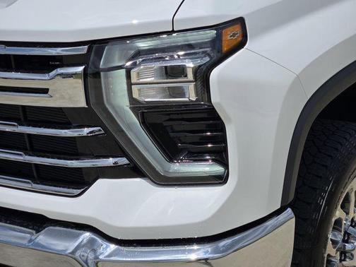 Summit White 2026 Chevrolet Silverado 3500 LTZ