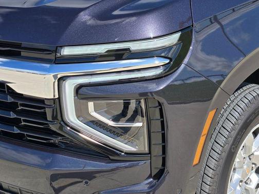 Dark Ash Metallic 2026 Chevrolet Suburban LS