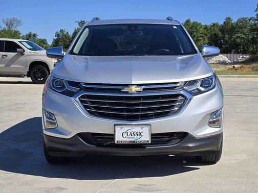 Silver Ice Metallic 2020 Chevrolet Equinox L