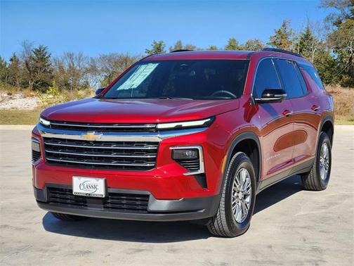 2025 Chevrolet Traverse LT