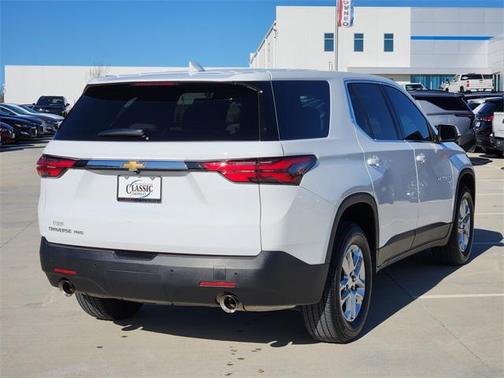 2022 Chevrolet Traverse LS