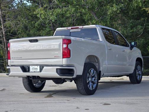 White Sands 2026 Chevrolet Silverado 1500 RST