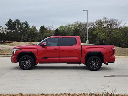 2022 Toyota Tundra Hybrid Platinum