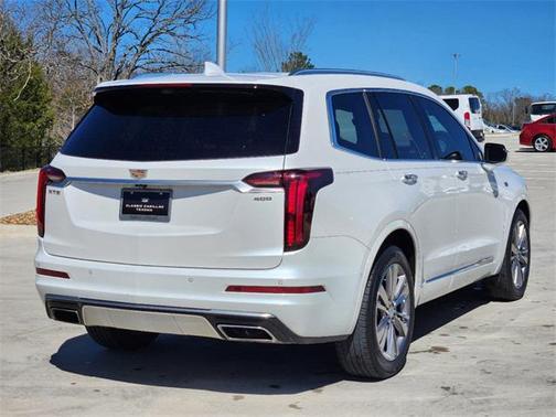 2022 Cadillac XT6 Premium Luxury FWD