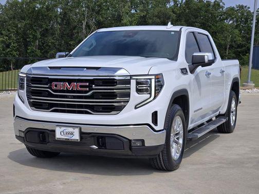Summit White 2022 GMC Sierra 1500 SLT