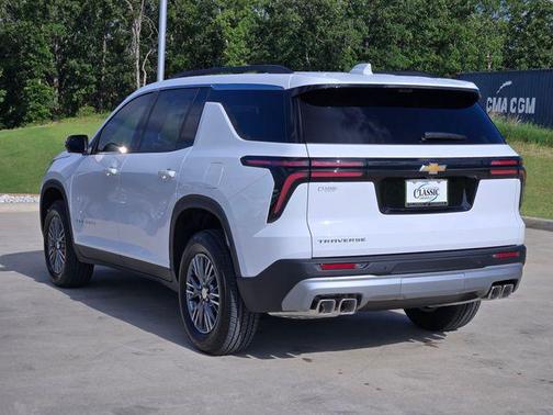 Summit White 2026 Chevrolet Traverse LT