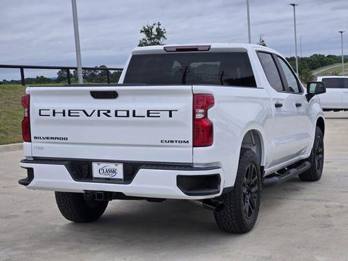 Summit White 2026 Chevrolet Silverado 1500 Custom