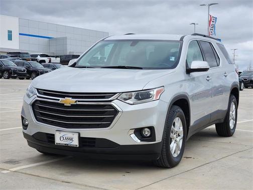 2021 Chevrolet Traverse LT Cloth