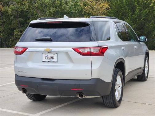 2021 Chevrolet Traverse LT Cloth
