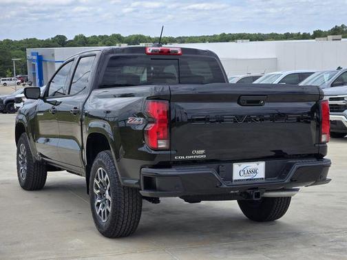 Black 2026 Chevrolet Colorado Z71