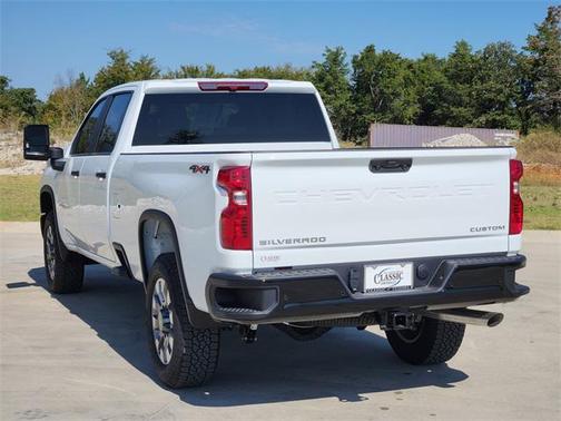 2025 Chevrolet Silverado 2500 Custom