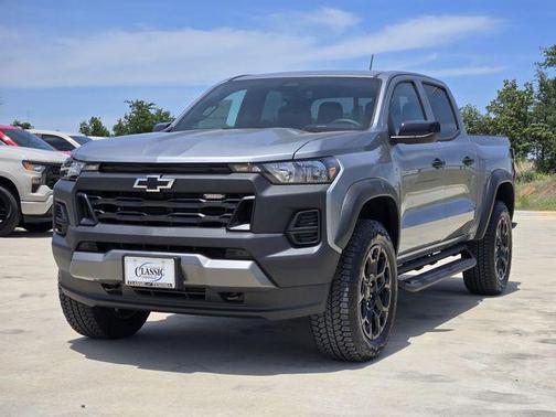 Sterling Gray Metallic 2026 Chevrolet Colorado Trail Boss