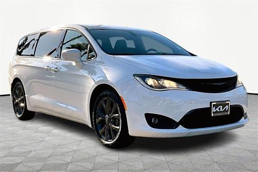 2019 Chrysler Pacifica Touring Plus