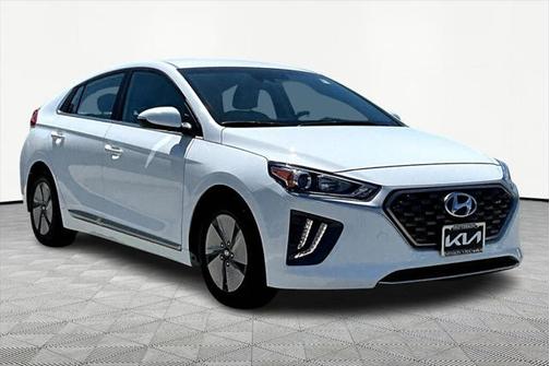 2022 Hyundai IONIQ Hybrid SE