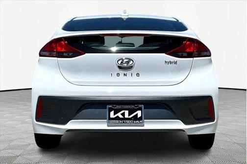 2022 Hyundai IONIQ Hybrid SE