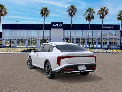 2026 Kia K4 EX