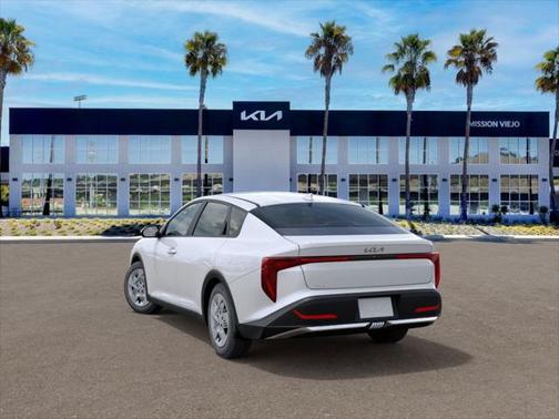2025 Kia K4 LX