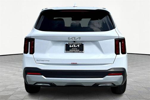 2025 Kia Sorento LX