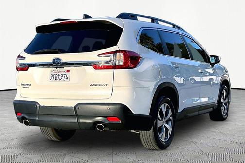 2024 Subaru Ascent Premium 8-Passenger
