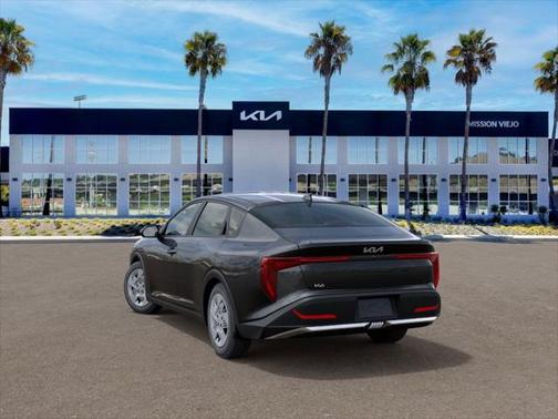 2025 Kia K4 LX