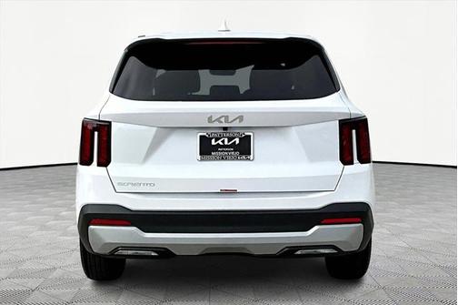 2025 Kia Sorento LX