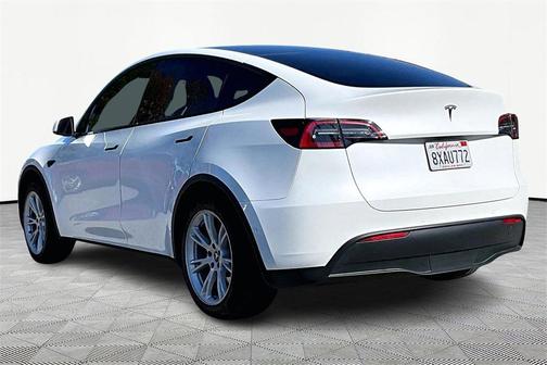 2021 Tesla Model Y Standard Range Rear-Wheel Drive