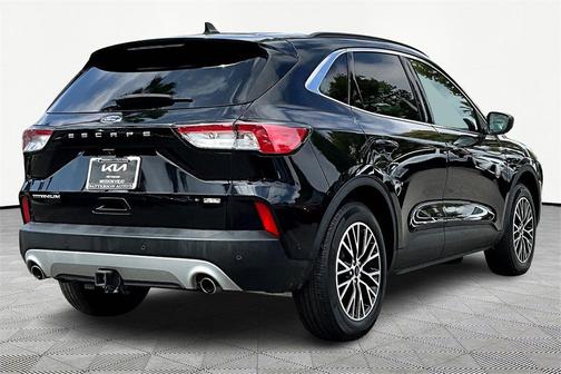 2022 Ford Escape Titanium