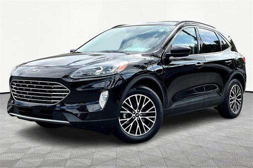 2022 Ford Escape Titanium