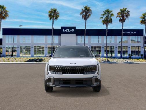 Snow White Pearl 2027 Kia Seltos X-Line