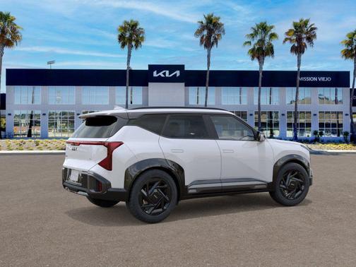 Snow White Pearl 2027 Kia Seltos X-Line