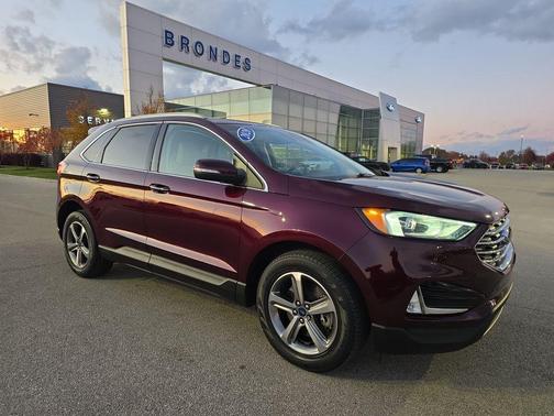 2020 Ford Edge Titanium