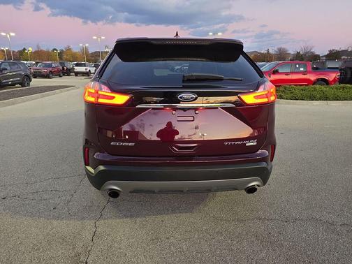 2020 Ford Edge Titanium