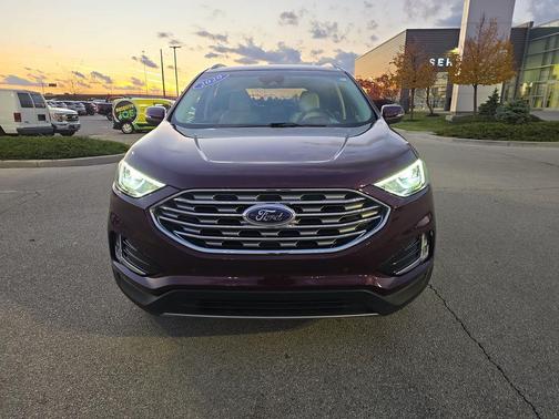 2020 Ford Edge Titanium