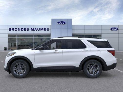 Star White Metallic Tri-Coat 2026 Ford Explorer Active