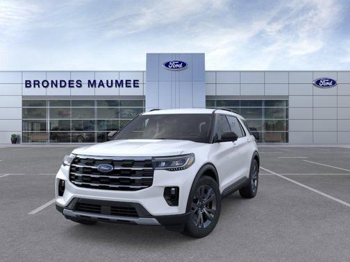 Star White Metallic Tri-Coat 2026 Ford Explorer Active