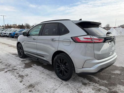 2023 Ford Edge SE