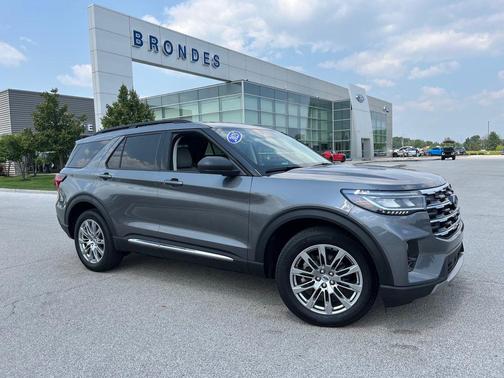 2025 Ford Explorer Active